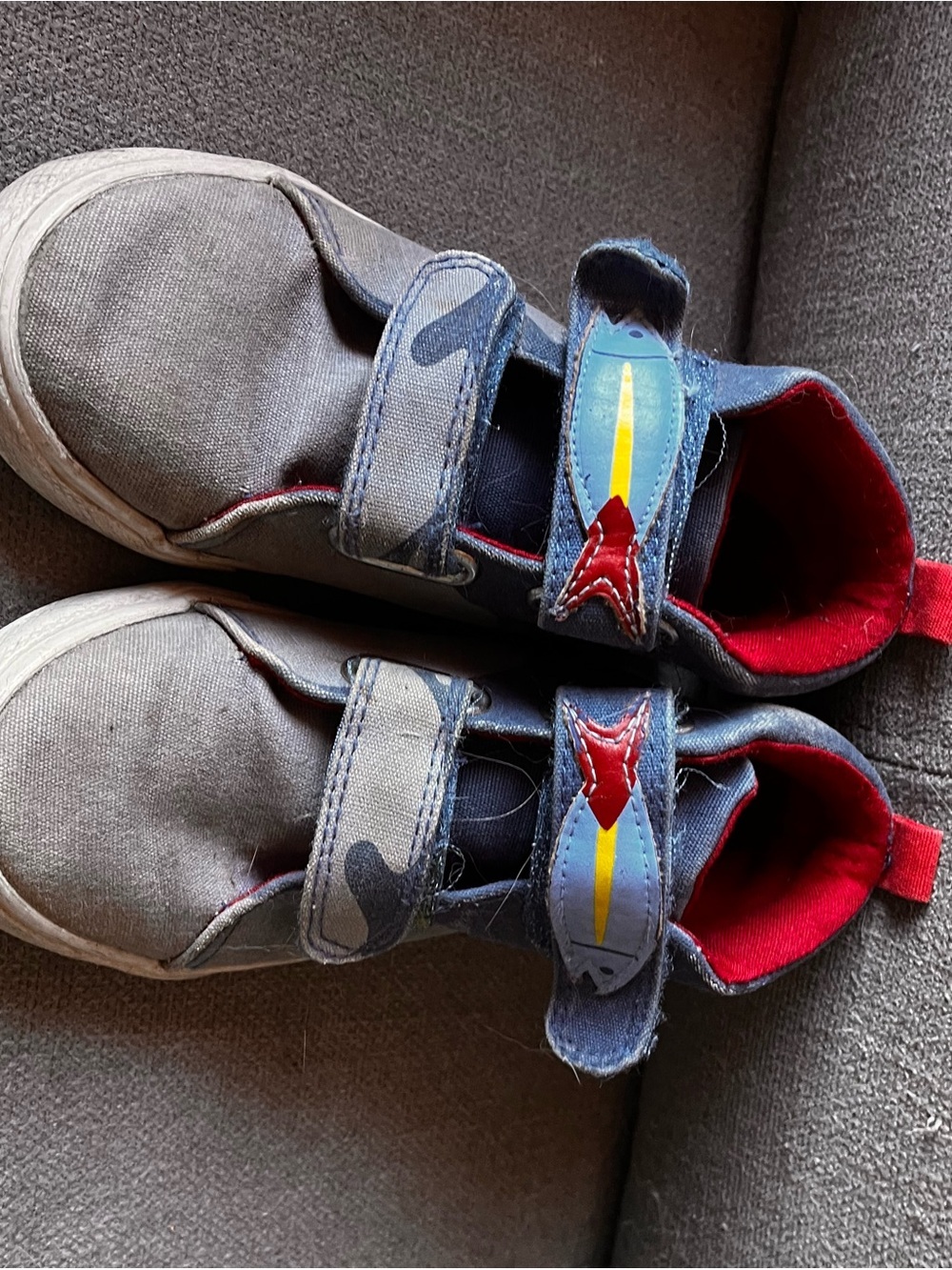 Cat & Jack Gray and Red Velcro shark Sneakers